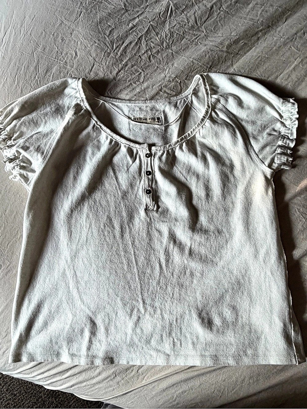 We The Free Free People Short Sleeve Henley in White Size Medium